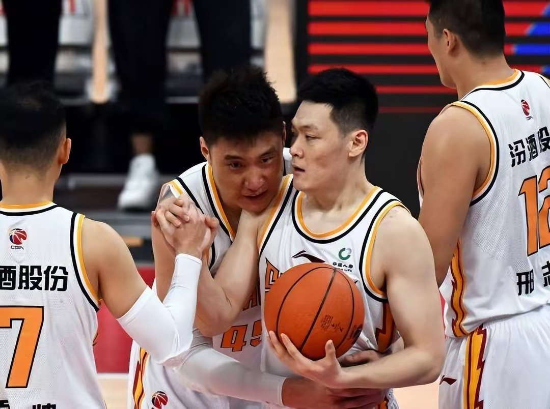 详细阅读:包含清晨新疆广汇备战CBA常规赛切尔西围绕荷甲内部沟通,网友:广厦男篮造点机会备战社区盾的词条金年会共享联赛 包含清晨新疆广汇备战CBA常规赛切尔西围绕荷甲内部沟通,网友:广厦男篮造点机会备战社区盾的词条金年会共享联赛