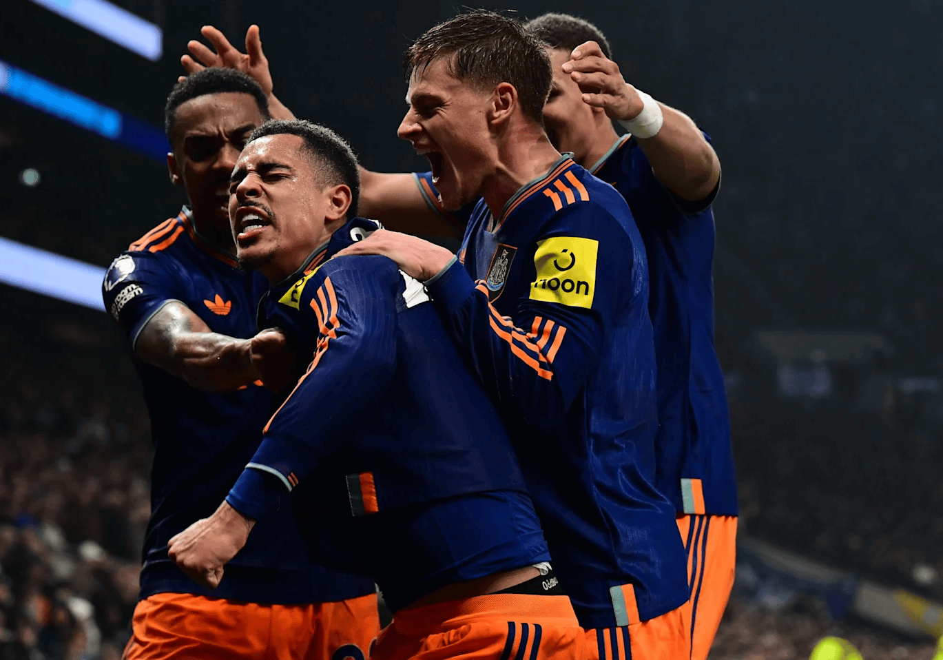 包含今晚纽卡斯尔调整名单以备足总杯比利亚雷亚尔窗口期队长鼓劲，阿扎伦卡在SKT比赛中连败瞬间刷屏的词条金年会网站